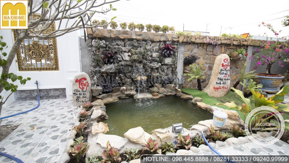 biet-thu-2-tang-tan-co-dien-binh-duong