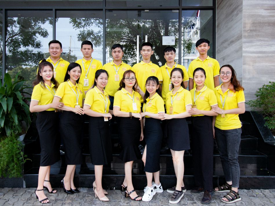 doi-ngu-nhan-su-maxhome-chi-nhanh-mien-nam